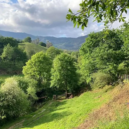 Gran Casa Restaurada Con Jardin Encantador Pueblo. Сasa de vacaciones *