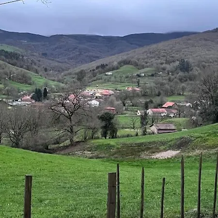 Hébergement de vacances Gran Casa Restaurada Con Jardin Encantador Pueblo. Corrales De Buelna