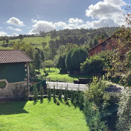 Сasa de vacaciones Gran Casa Restaurada Con Jardin Encantador Pueblo. *